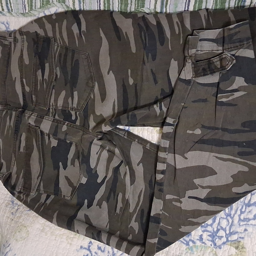 Size 2 - Picture 4 of 4